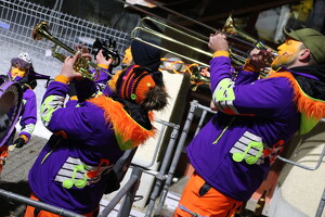 Los Chaos 35 Jahre, Vorderthal